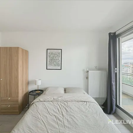 Hotel Immeuble Mouchez París