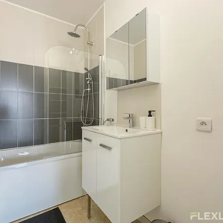 Flexliving - - Mouchez Holiday home